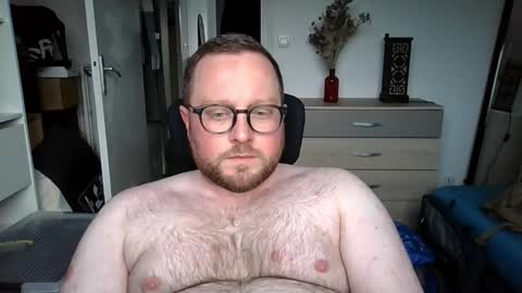 jeuneloup92 online show from March 27, 5:47 pm