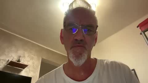 jewlronny online show from October 4, 6:28 pm