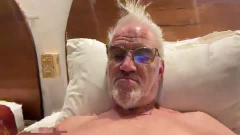 jewlronny online show from February 25, 8:45 pm