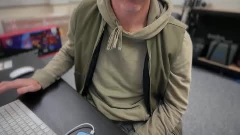 James online show from October 20, 4:56 pm