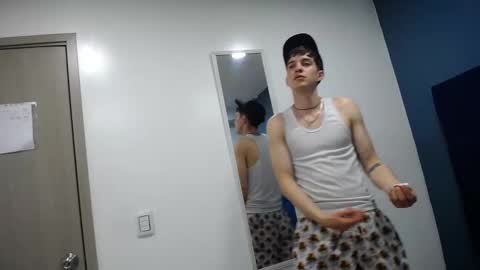 Jheampiero online show from October 17, 2:43 pm