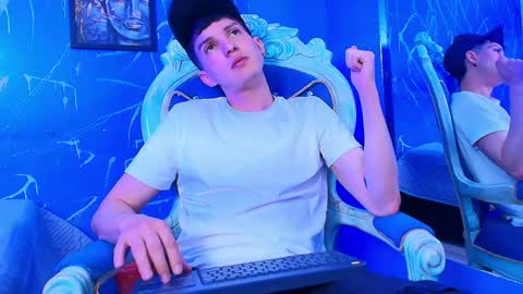 Jheampiero online show from June 2, 7:05 pm