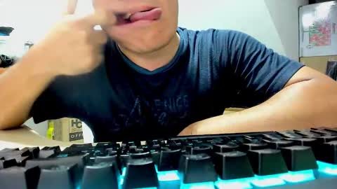 jhonatan_morales_s online show from October 15, 5:32 am