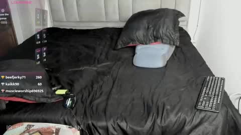 Jhonaiker online show from September 26, 1:57 am