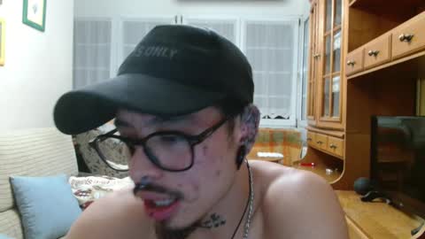 jhonsson_ online show from October 18, 1:10 am