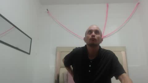 jhontorres018 online show from February 16, 4:20 am