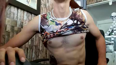 Snapshot of jhosuamoore chatting on October 18, 2:21 pm Jhosuamoore  online show from October 18, 2:21 pm