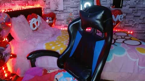 Jhulia online show from November 20, 8:17 pm