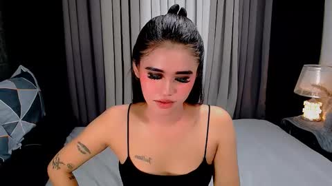 jhuliana_and_charles_room online show from December 1, 6:00 am