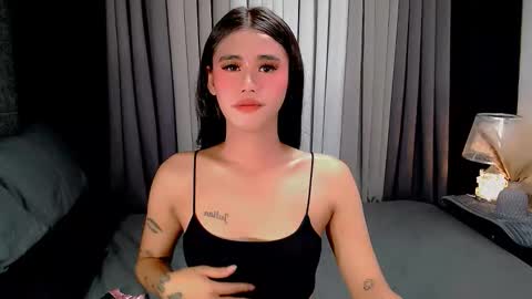 Snapshot of jhuliana_and_charles_room chatting on October 9, 3:45 am jhuliana_and_charles_room online show from October 9, 3:45 am