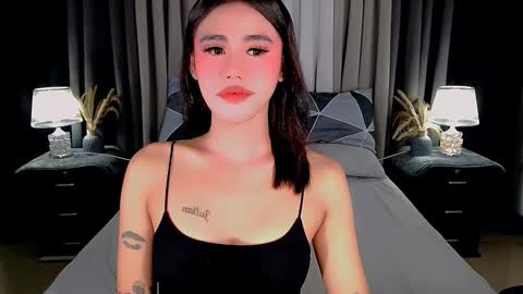 Snapshot of jhuliana_and_charles_room chatting on September 18, 2:48 am jhuliana_and_charles_room online show from September 18, 2:48 am