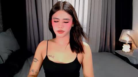 Snapshot of jhuliana_and_charles_room chatting on October 17, 5:11 am jhuliana_and_charles_room online show from October 17, 5:11 am