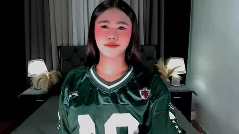 jhuliana_and_charles_room online show from March 16, 4:55 pm