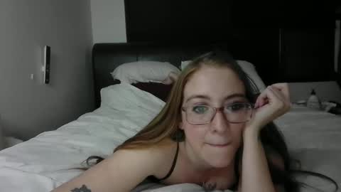 jilliangiselle online show from February 20, 6:19 am