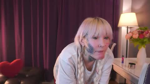 Harley online show from November 18, 3:04 pm