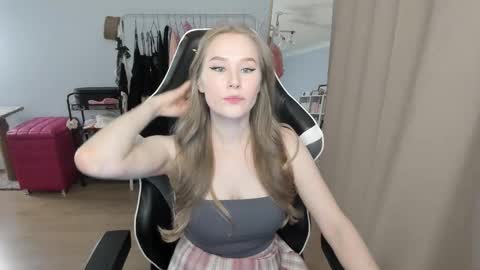 Amy  next stream on Wednesday Thursday Friday Saturday and Sunday at 16 pm GMT3 online show from October 9, 2:33 pm