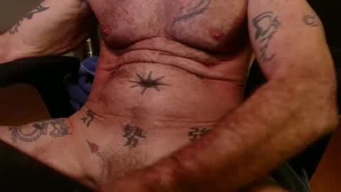 Snapshot of jimshard7x6 chatting on December 12, 11:25 pm cock model  bathing suit model online show from December 12, 11:25 pm