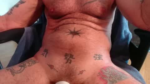 Snapshot of jimshard7x6 chatting on January 16, 9:08 pm cock model  bathing suit model online show from January 16, 9:08 pm