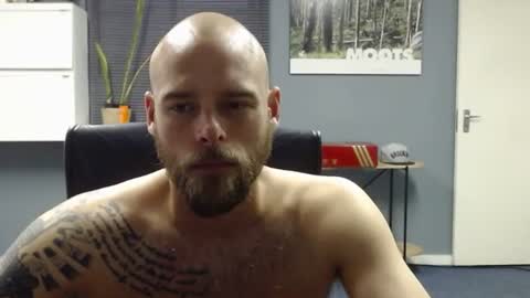 Snapshot of jjameson41 chatting on December 17, 4:23 am JamesJan van Rebel online show from December 17, 4:23 am