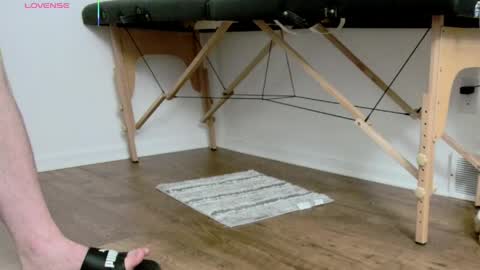 Nicole  Allen online show from April 4, 12:06 am