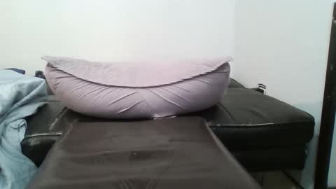 Bubble Butt Bae online show from April 9, 10:48 pm