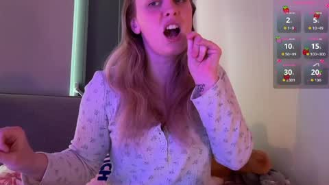 Juliette Rose online show from May 10, 10:54 am