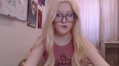 joan_kiss online show from March 5, 11:41 am