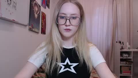 joan_kiss online show from June 9, 2:50 pm