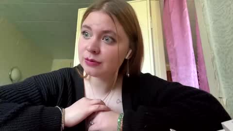 joannseigle online show from May 11, 8:32 am