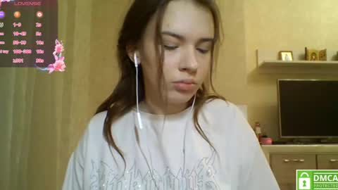 Jennifer online show from May 21, 8:59 pm