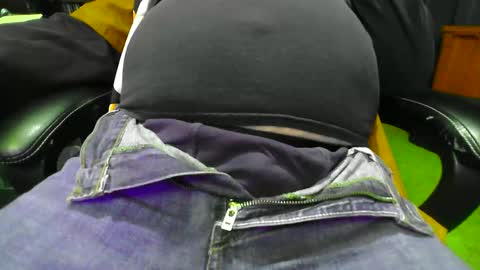 joeyballs123 online show from December 17, 9:10 pm