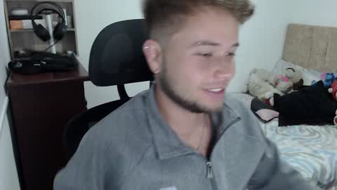 JOHAN independient model online show from December 27, 5:42 am