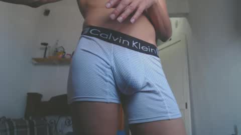 johantorres19 online show from January 16, 5:33 pm