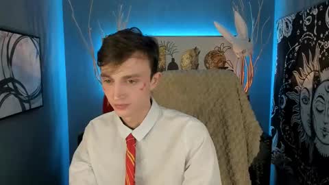 Snapshot of john_weasley chatting on February 14, 9:10 pm John online show from February 14, 9:10 pm