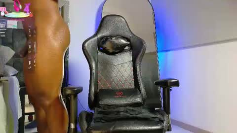 johnjaguar  online show from August 7, 12:42 am