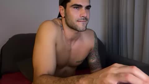 Johnny  b0y online show from April 1, 4:13 am