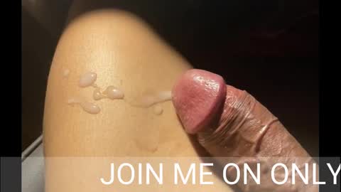 Johnnystrongarms                 online show from February 13, 4:43 am