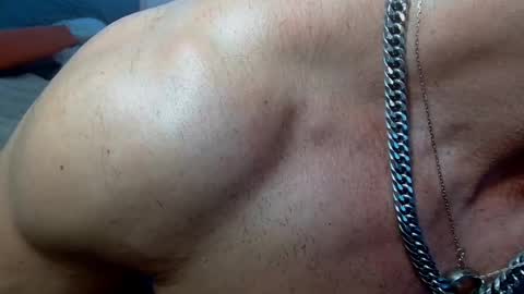 Johnnystrongarms                 online show from February 21, 11:32 pm