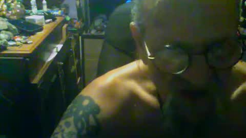 johnnyshung1 online show from October 18, 9:08 pm