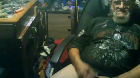 johnnyshung1 online show from November 3, 7:15 pm