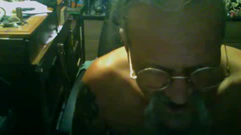 johnnyshung1 online show from October 10, 11:38 am