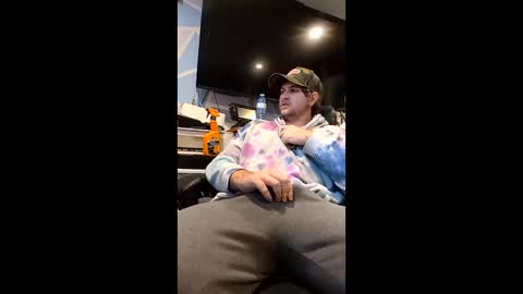 jolisky online show from March 25, 2:35 pm