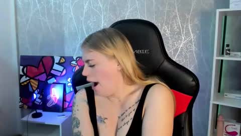 Jolly online show from September 18, 3:32 am