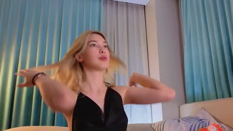 Viola online show from December 1, 12:03 pm