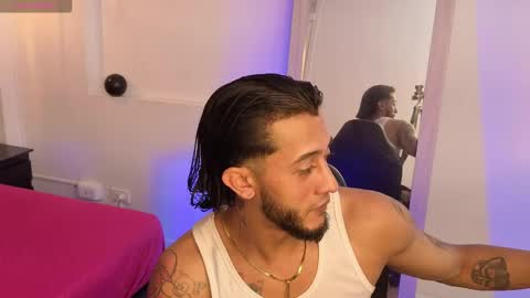 Jonas  online show from April 4, 6:15 pm