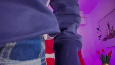 Jonas  online show from November 10, 12:52 pm