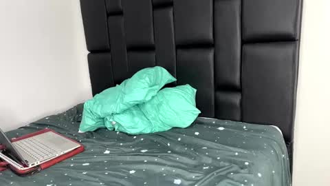 jonathancast08 online show from April 15, 7:58 pm