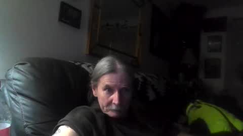 Jonelvis123456 online show from February 13, 1:03 pm