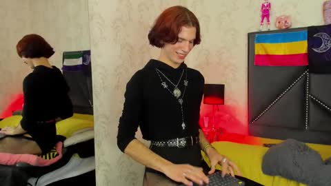 jonny_gilbert online show from October 1, 2:27 pm