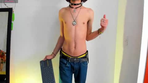 jonny_gilbert online show from May 1, 12:04 am